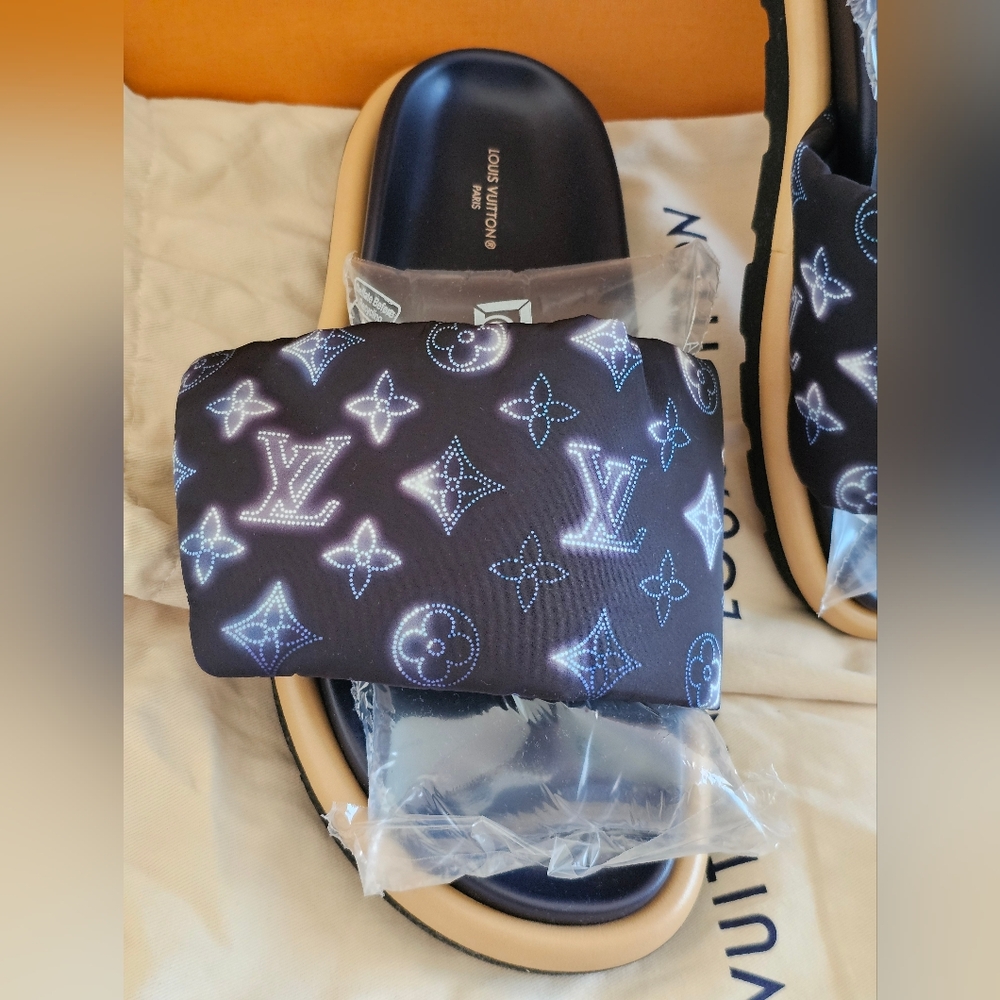Louis Vuitton Pillow Pool Sandal Size EU40=10US Blue Black - Picture 3 of 16